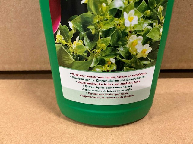 Partij plant ‘eau vloeibare meststof 500ml (192x) - afbeelding 2 van  3