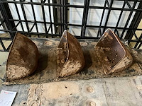 Partij plantenbakken transportband tramkade - afbeelding 1 van  4