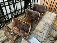 Partij plantenbakken transportband tramkade - afbeelding 2 van  4