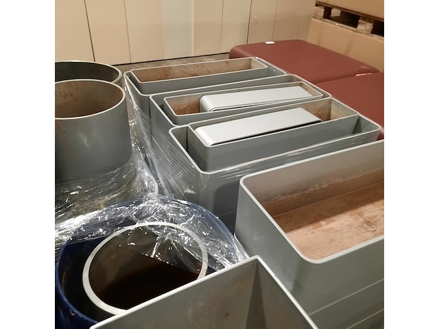 Partij plantenbakken - afbeelding 2 van  12