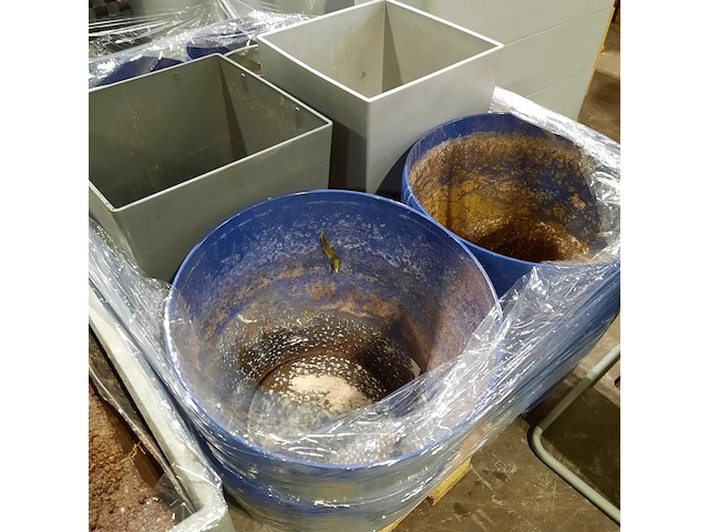 Partij plantenbakken - afbeelding 12 van  12