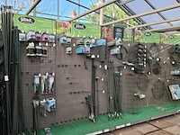 Partij plantensteunen en toebehoren o.a. peacock - afbeelding 1 van  55