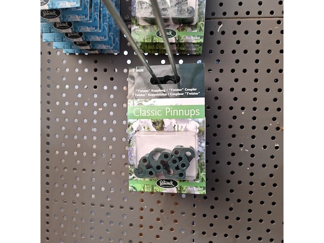 Partij plantensteunen en toebehoren o.a. peacock - afbeelding 14 van  55