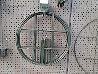 Partij plantensteunen en toebehoren o.a. peacock - afbeelding 33 van  55