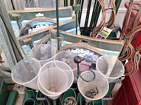 Partij plantensteunen en toebehoren o.a. peacock - afbeelding 48 van  55