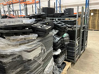 Partij plantentrays en mandjes - afbeelding 9 van  17