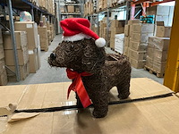 Partij planter dog with santa 35x12x28cm brown (72x) - afbeelding 1 van  6