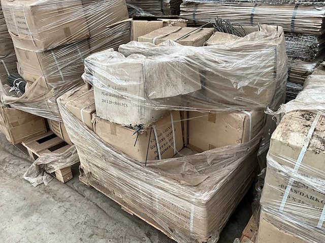 Partij plantstokken - afbeelding 4 van  6