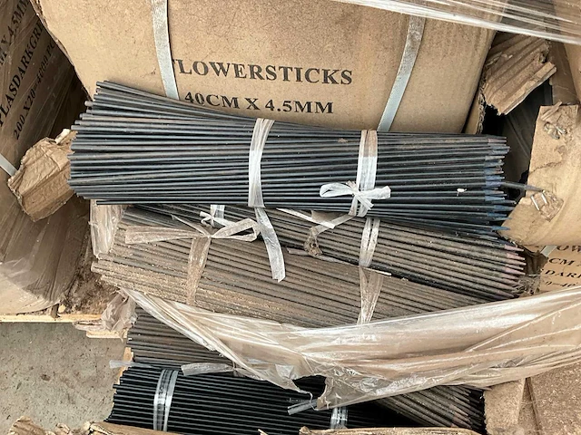 Partij plantstokken - afbeelding 5 van  6