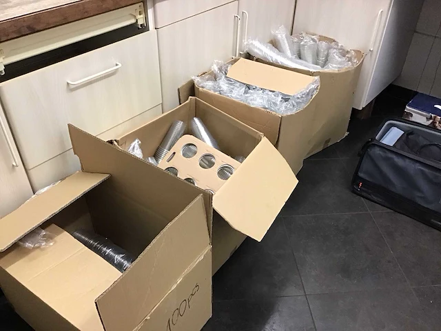 Partij plastic bekers - afbeelding 2 van  6