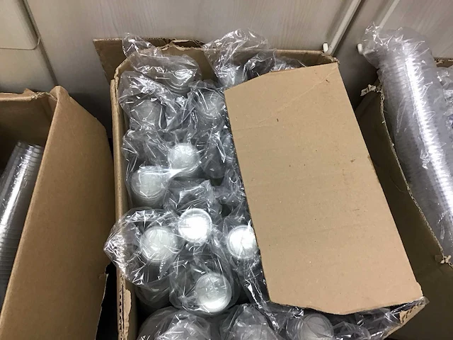 Partij plastic bekers - afbeelding 4 van  6