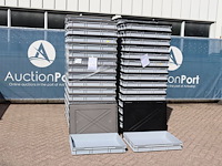 Partij plastic dozen engels 8612 - afbeelding 1 van  1