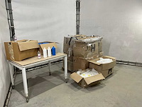 Partij plastic flessen - afbeelding 2 van  9