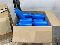 Partij plastic flessen - afbeelding 5 van  9
