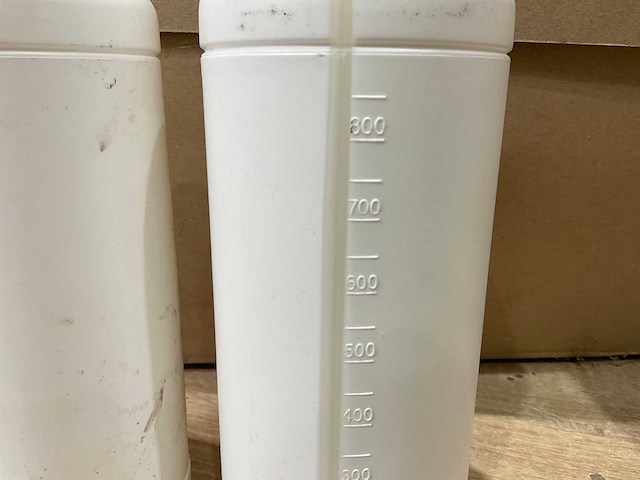 Partij plastic flessen - afbeelding 6 van  7
