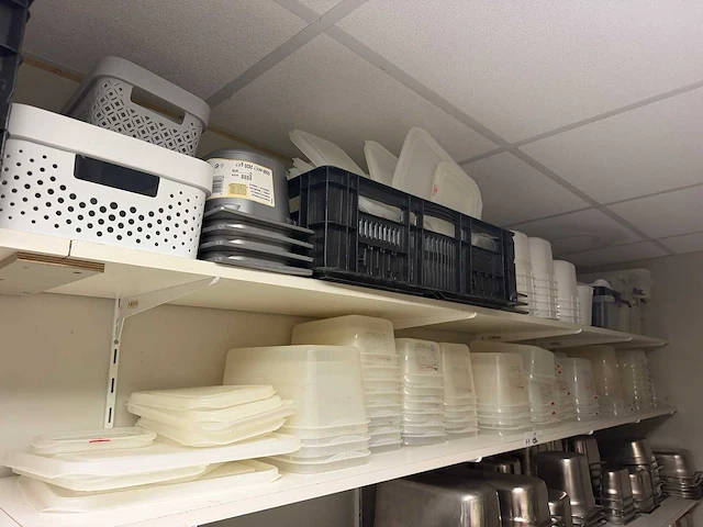 Partij plastic gastronormbakken en deksels - afbeelding 3 van  8