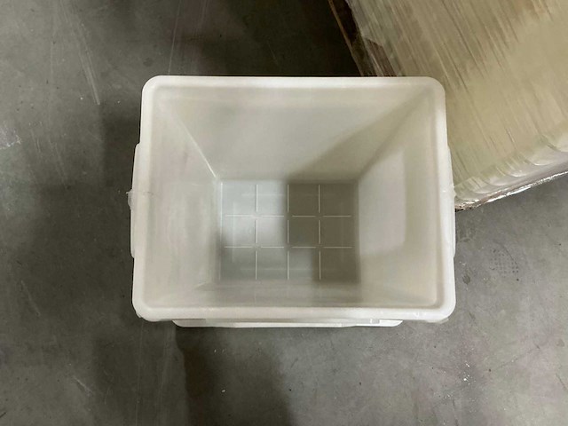 Partij plastice bloemenemmers 33x26x38,5cm (369x) - afbeelding 2 van  4