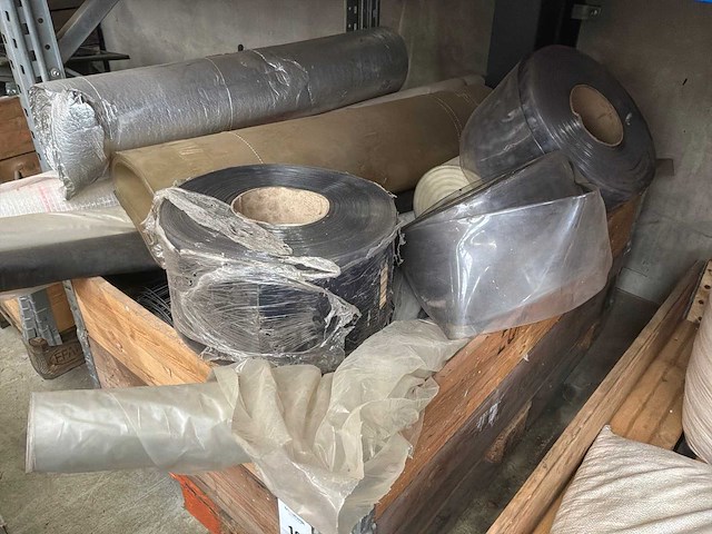 Partij plastick - afbeelding 1 van  1