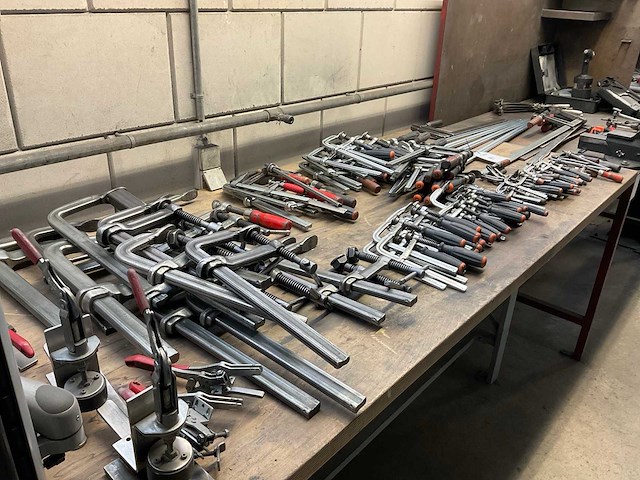 Partij platenklemmen - afbeelding 1 van  8