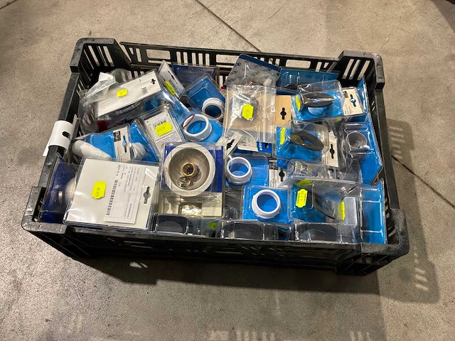 Partij plieger installatiemateriaal - afbeelding 1 van  4