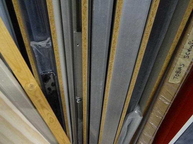 Partij plinten en profielen - afbeelding 4 van  8