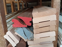 Partij plinten, ronde stok - afbeelding 1 van  4