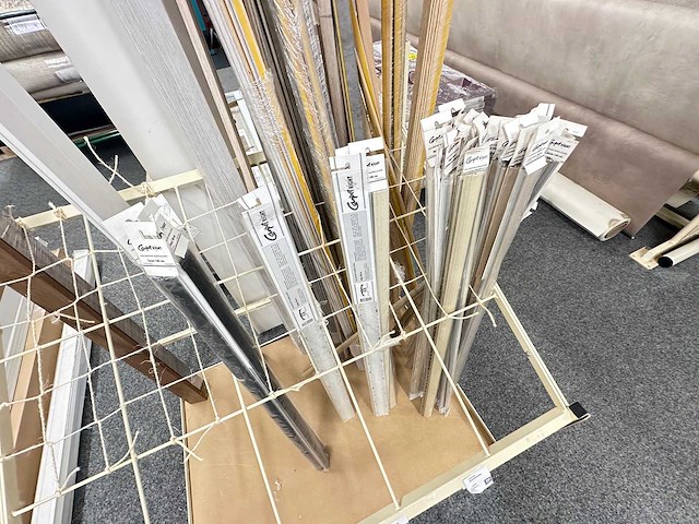 Partij plinten - afbeelding 2 van  5