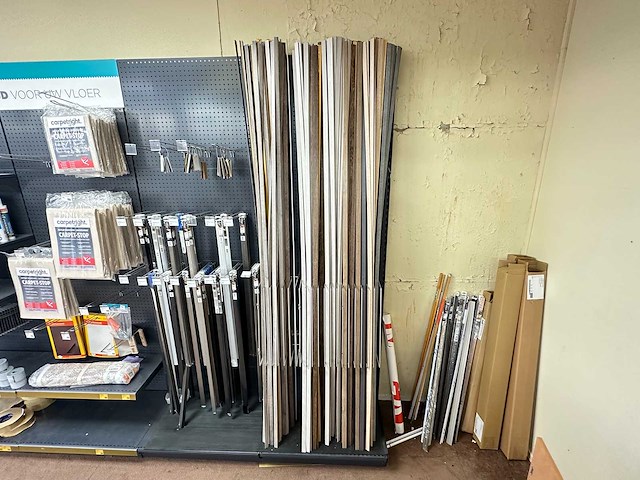 Partij plinten - afbeelding 2 van  7