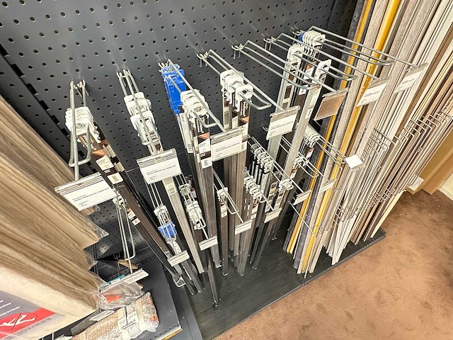 Partij plinten - afbeelding 6 van  7