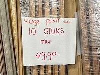 Partij plinten - afbeelding 2 van  2