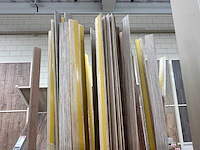 Partij plinten - afbeelding 2 van  3