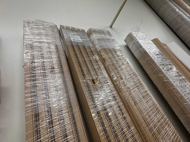 Partij plinten - afbeelding 2 van  4