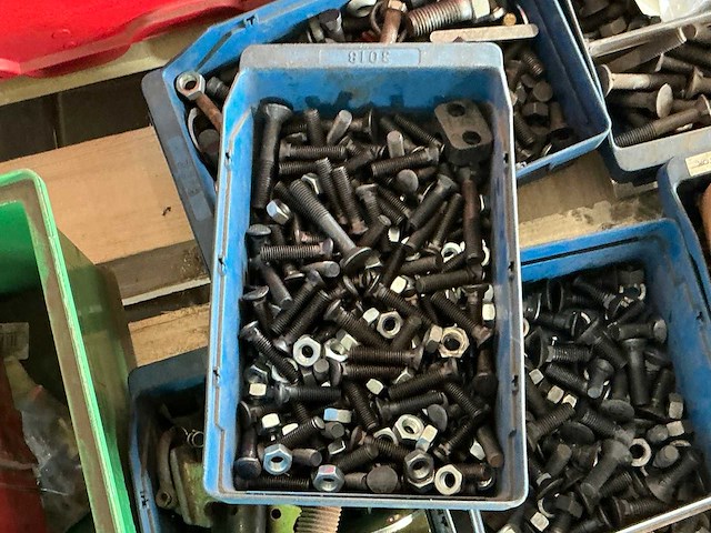 Partij ploeg en frees bouten en moeren - afbeelding 5 van  6