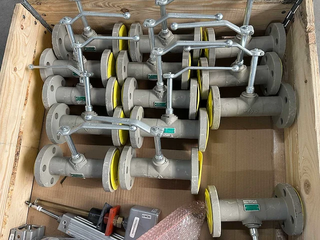 Partij pneumatiek & hydrauliekcomponenten - afbeelding 3 van  9