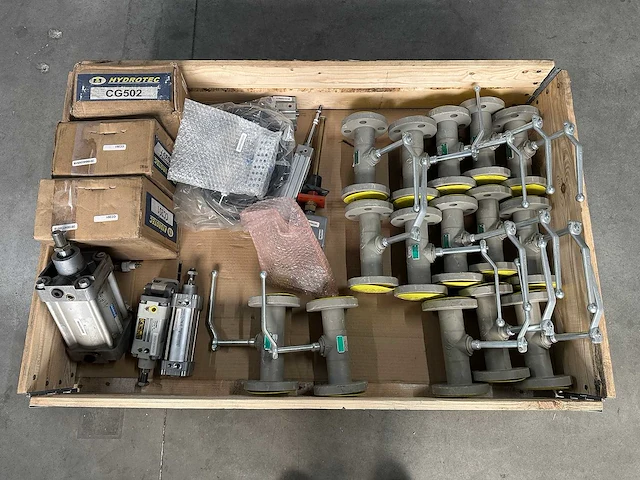 Partij pneumatiek & hydrauliekcomponenten - afbeelding 4 van  9