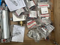 Partij pneumatiek onderdelen - afbeelding 8 van  11