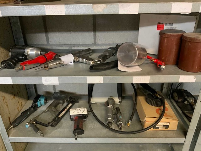 Partij pneumatisch gereedschap - afbeelding 1 van  7