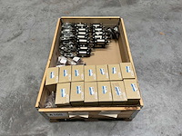 Partij pneumatische cilinders en smc onderdelen - afbeelding 1 van  7