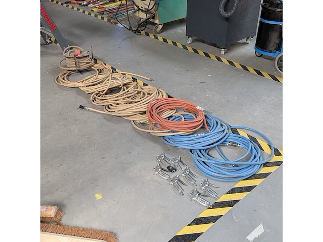 Partij pneumatische gereedschap - afbeelding 1 van  8