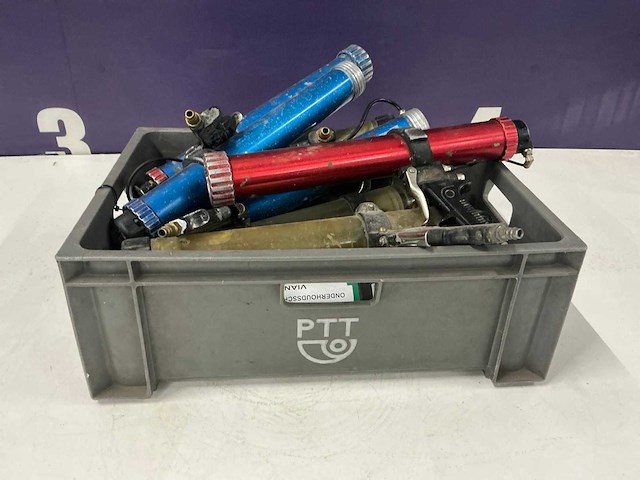 Partij pneumatische kitspuiten - afbeelding 2 van  6