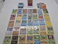 Partij pokémon kaarten met o.a. vintage kaarten, full art kaarten en 1 graded kaart