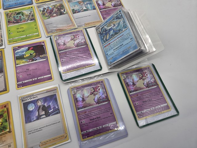 Partij pokémon verzamelkaarten bestaande uit kaarten uit diverse series (o.a. vintage) - afbeelding 3 van  9