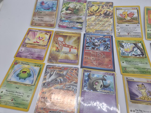 Partij pokémon verzamelkaarten bestaande uit kaarten uit diverse series (o.a. vintage) - afbeelding 9 van  9