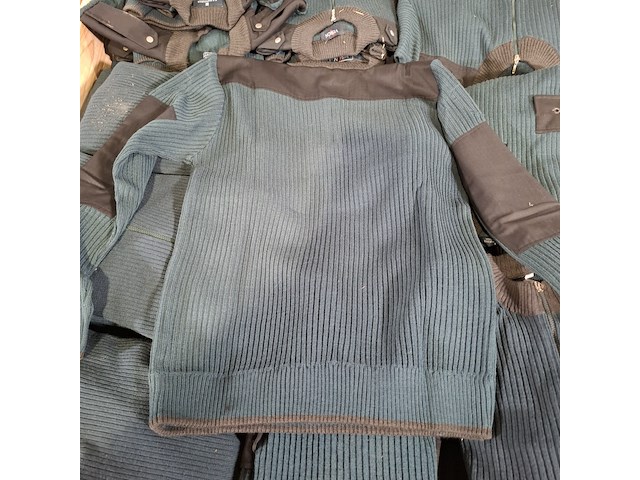 Partij polo's en truien - afbeelding 5 van  15