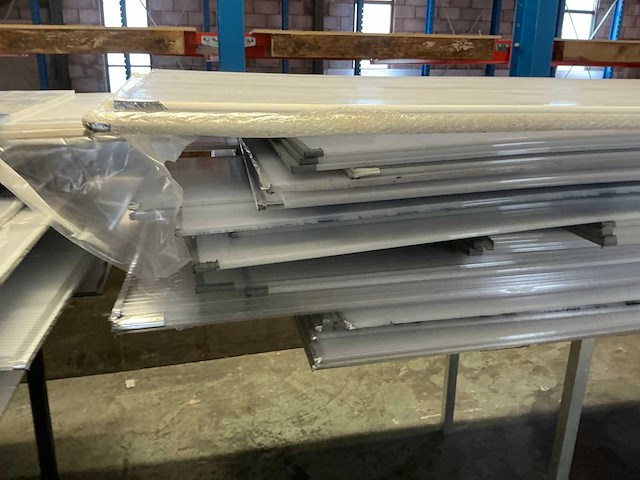 Partij polycarbonaat kanaalplaten - afbeelding 6 van  7