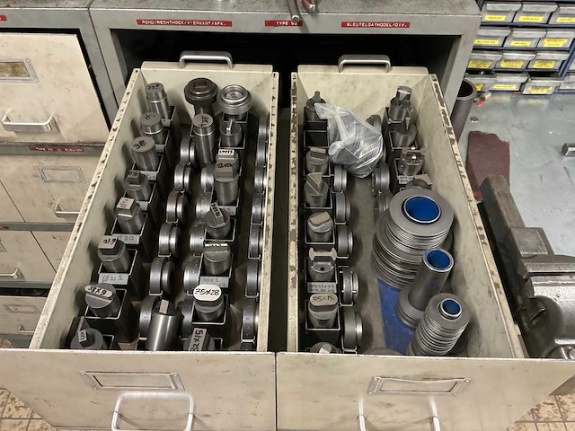 Partij ponsgereedschap en divers - afbeelding 15 van  20