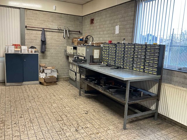 Partij ponsgereedschap en divers - afbeelding 1 van  20