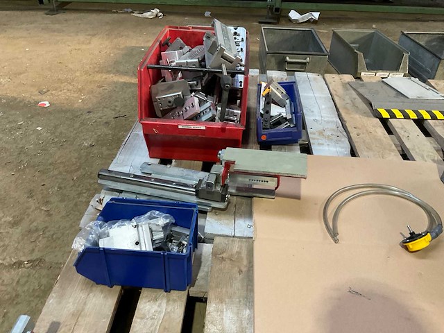 Partij ponsgereedschappen en tooling - afbeelding 5 van  16