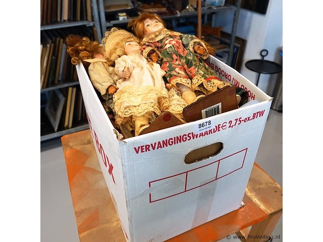 Partij poppen. w.o. porselein en antiek - afbeelding 5 van  5