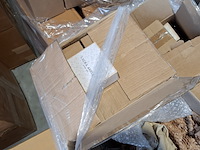 Partij porseleinen servies o.a. laura asley en dutch rosé - afbeelding 2 van  43